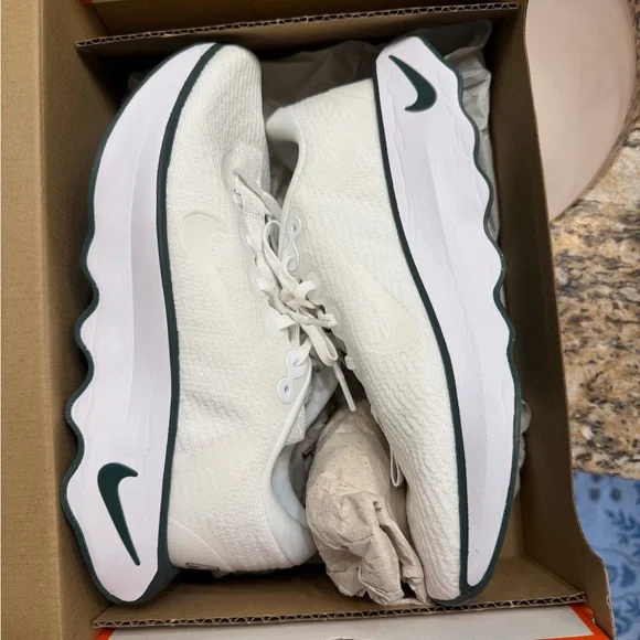 Nike Women's Motiva White and Green Walking Shoes - Picture 3 of 5